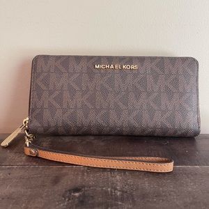 Michael Kors wallet